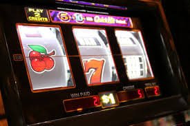 Peringkat tangan poker standar Casino Hold'em Grafik peringkat tangan poker untuk Casino Hold'em